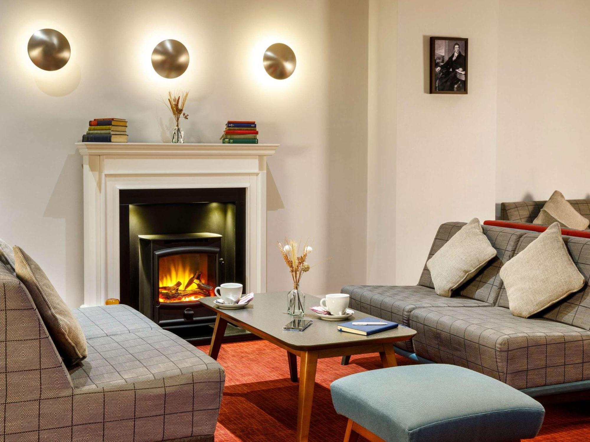 Mercure Telford Centre Hotel Esterno foto