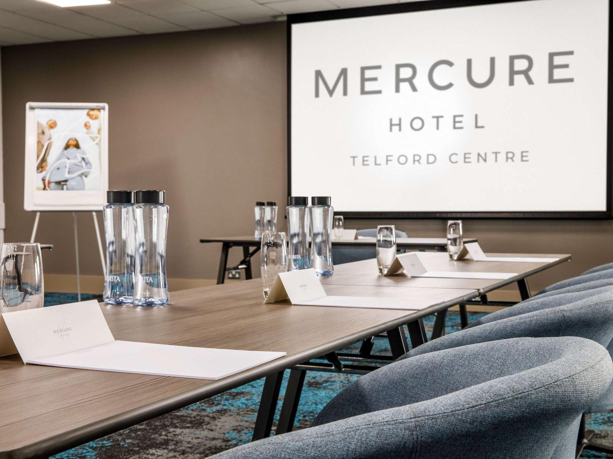 Mercure Telford Centre Hotel Esterno foto