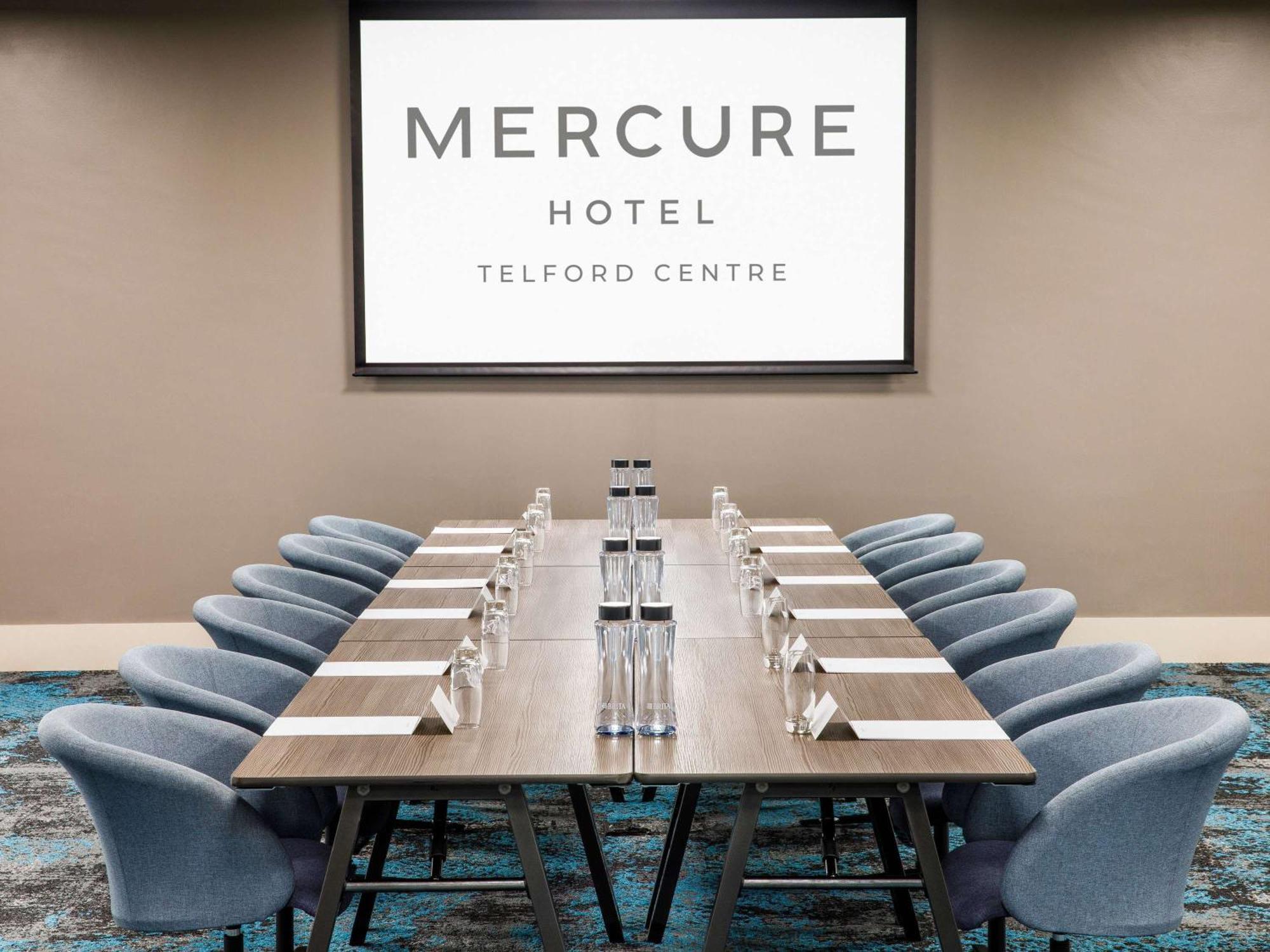 Mercure Telford Centre Hotel Esterno foto